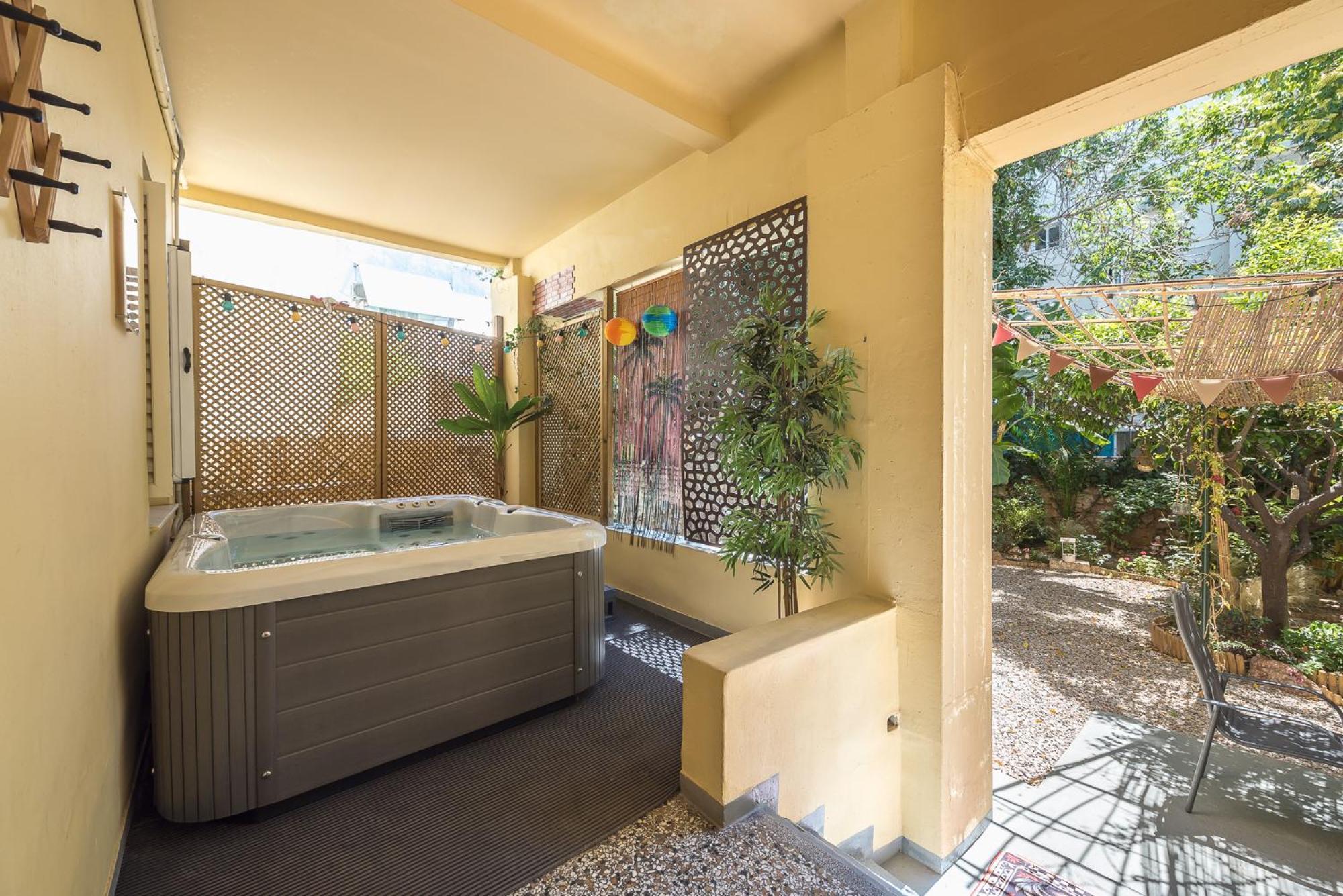 - Heated Jacuzzi - Free Bikes *